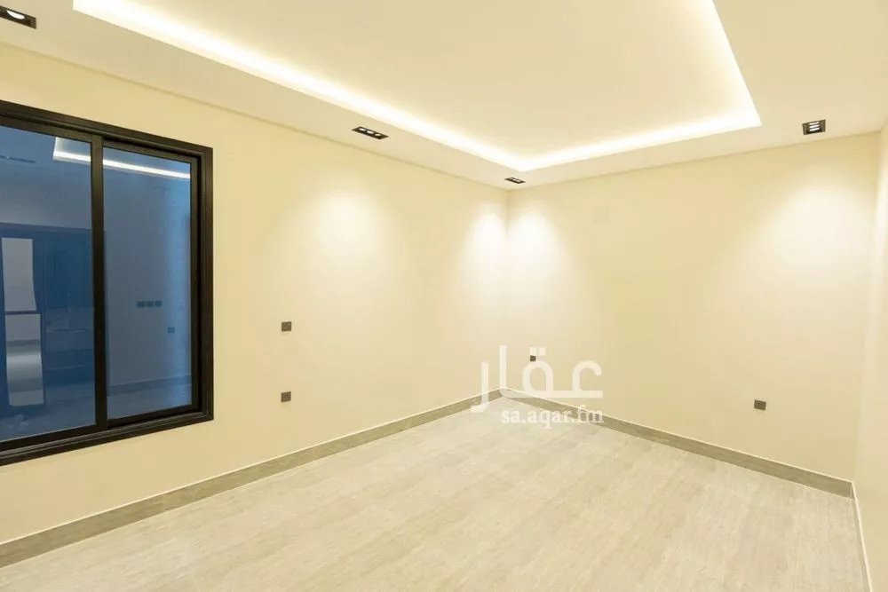 5 bedroom villa in Al Rimal 13