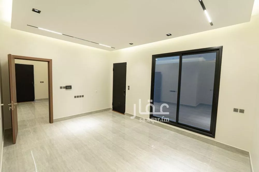5 bedroom villa in Al Rimal 8
