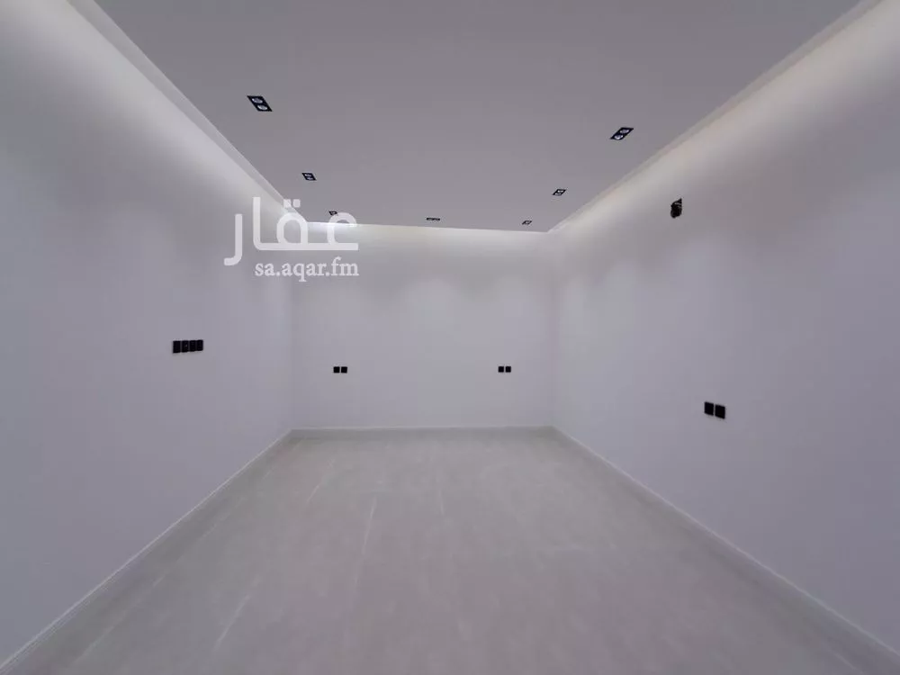 5 bedroom villa in Dhahrat Laban 13