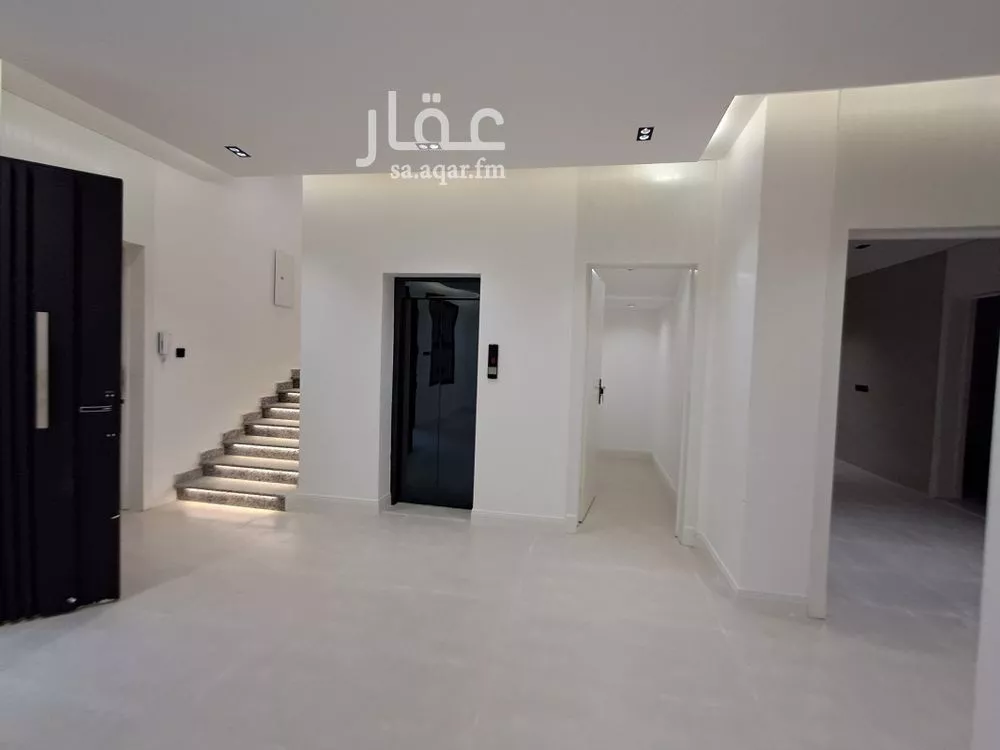 5 bedroom villa in Dhahrat Laban 14