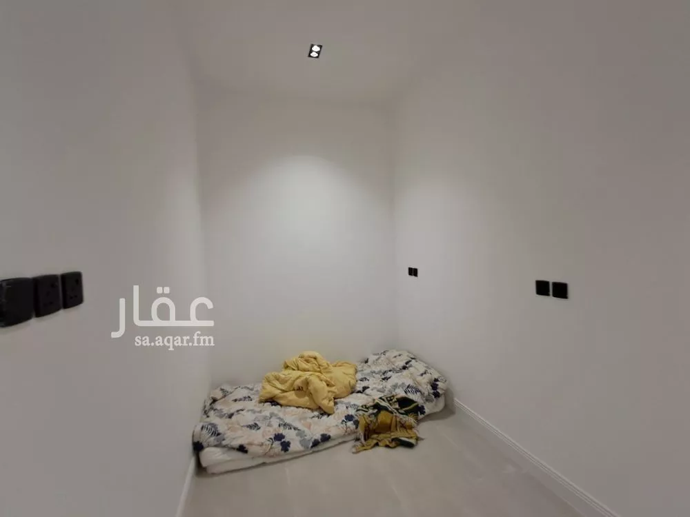5 bedroom villa in Dhahrat Laban 15