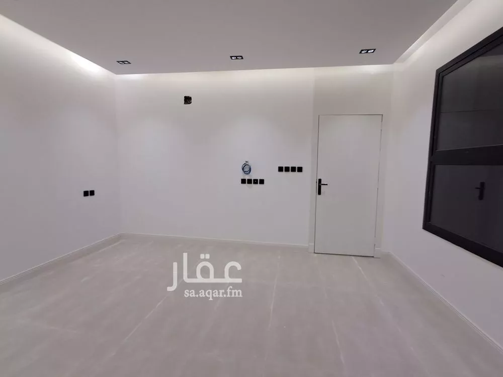 5 bedroom villa in Dhahrat Laban 6