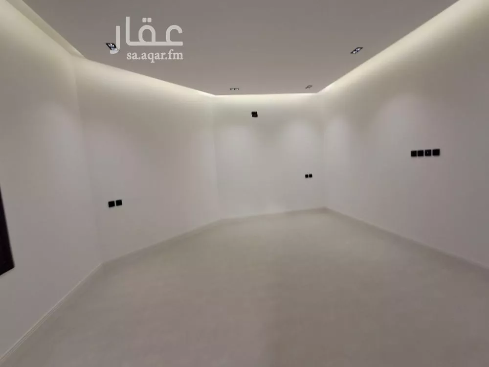5 bedroom villa in Dhahrat Laban 7