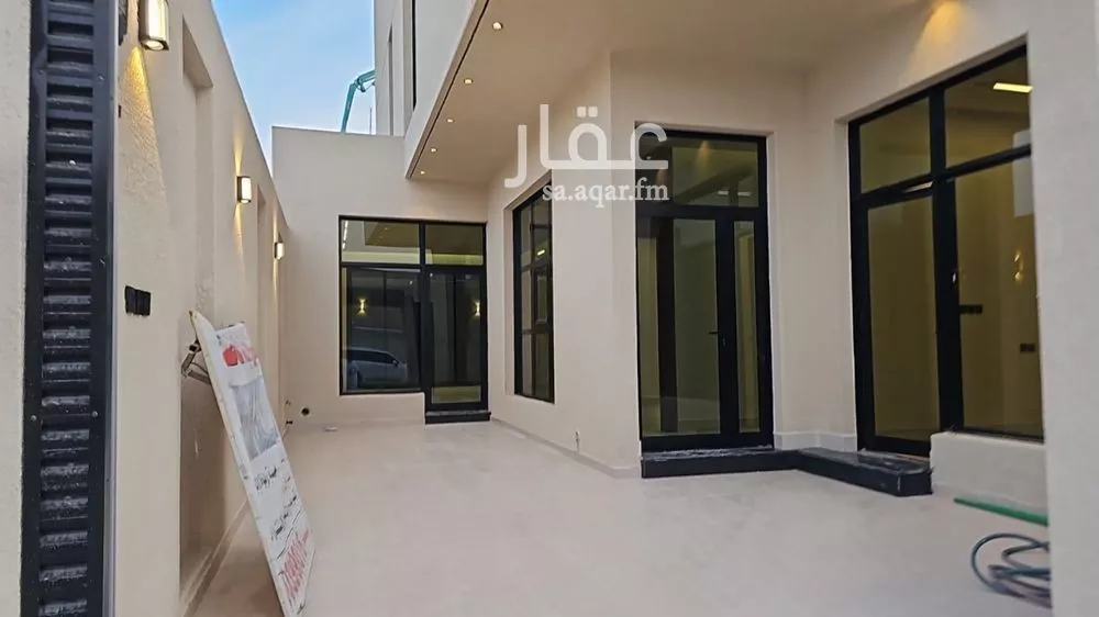 فيلا 3 غرف في العارض 4