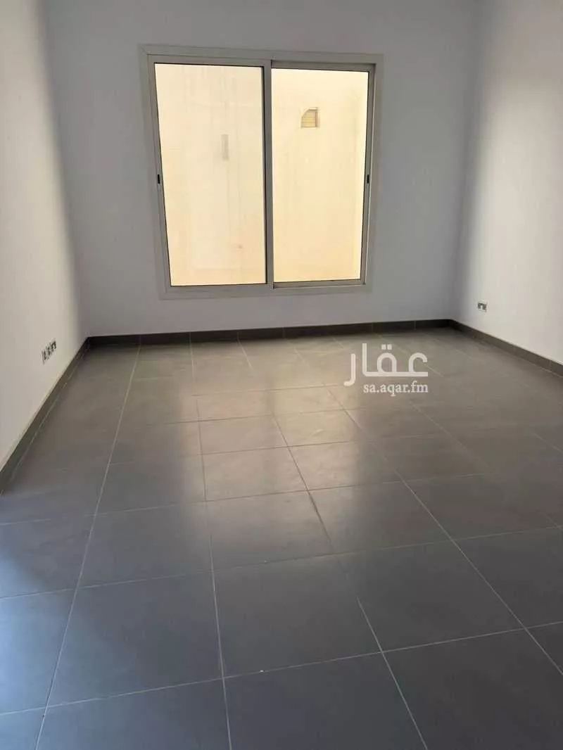 فيلا 4 غرف في الشرق 3