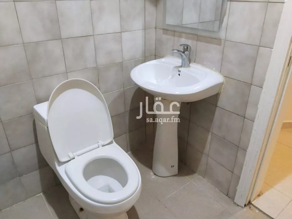 1 bedroom apartment in Al Aqiq 3