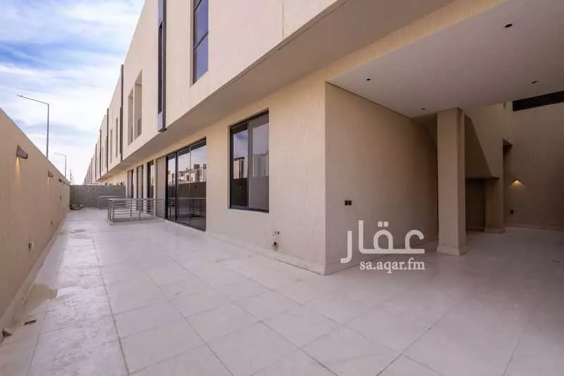 4 bedroom villa in Al Rimal 19