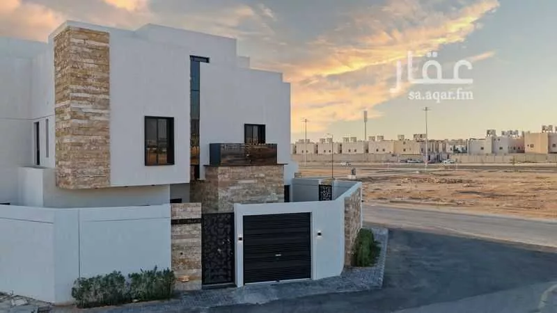 4 bedroom villa in Okaz 4