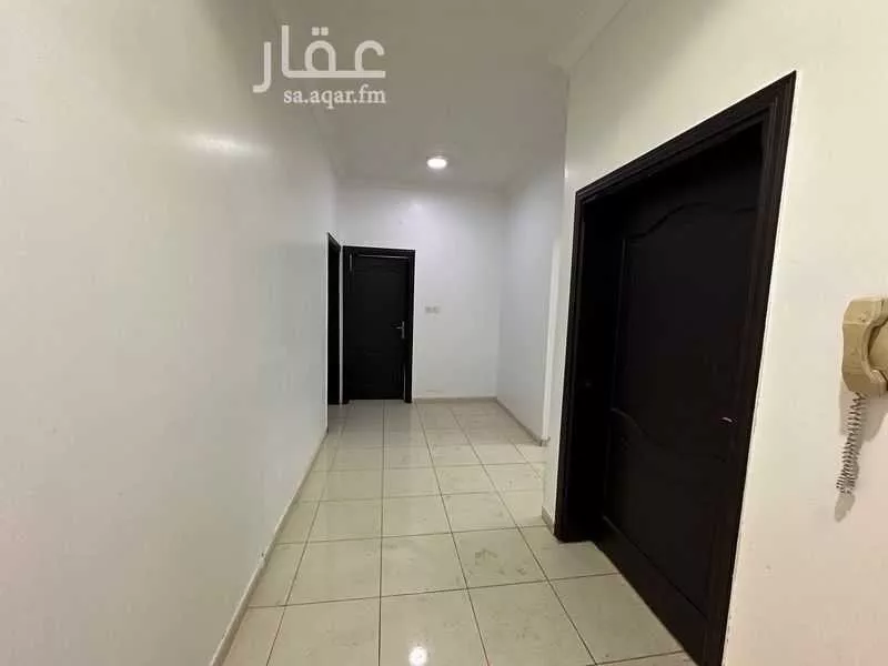 3 bedroom apartment in Al Difa 8