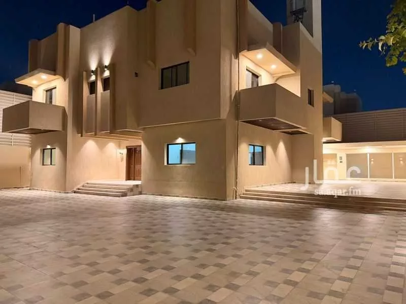 10 bedroom villa in Al Khalidiyyah 7