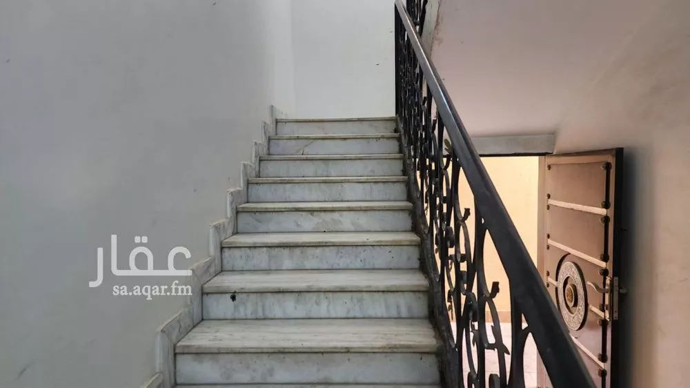6 bedroom villa in Al Khaleej 9