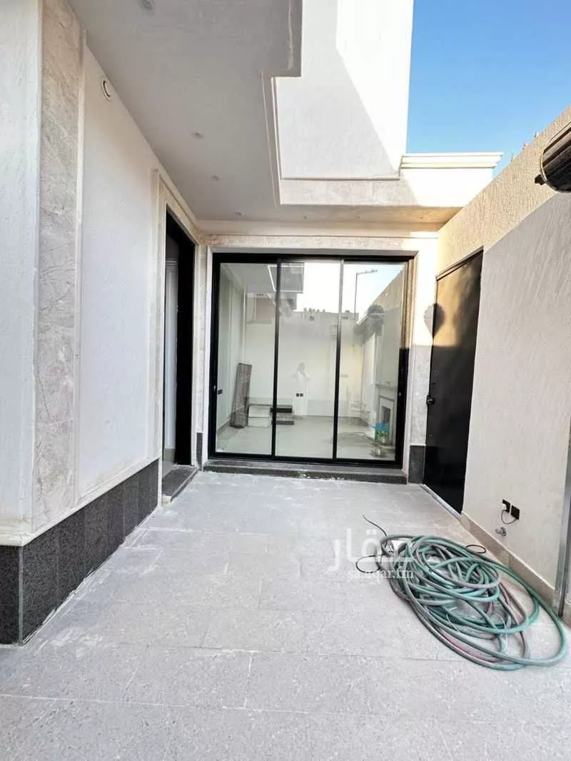 6 bedroom villa in Al Uraija Al Gharbiyah 4
