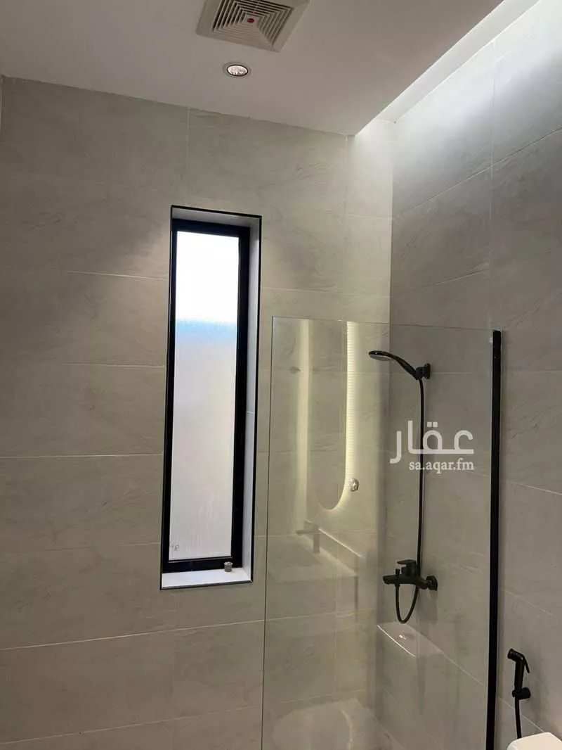فيلا 18 غرف في طيبة 4