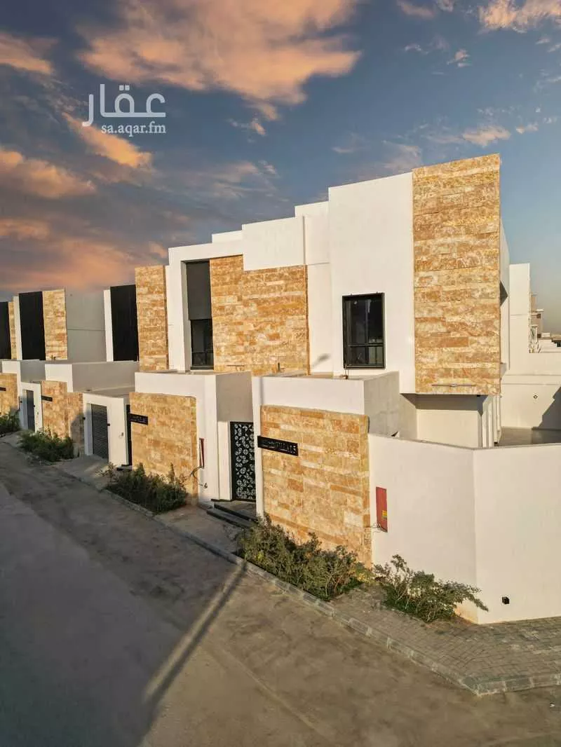 5 bedroom villa in Okaz 2