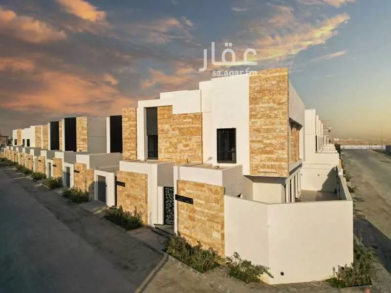 5 bedroom villa in Okaz 7