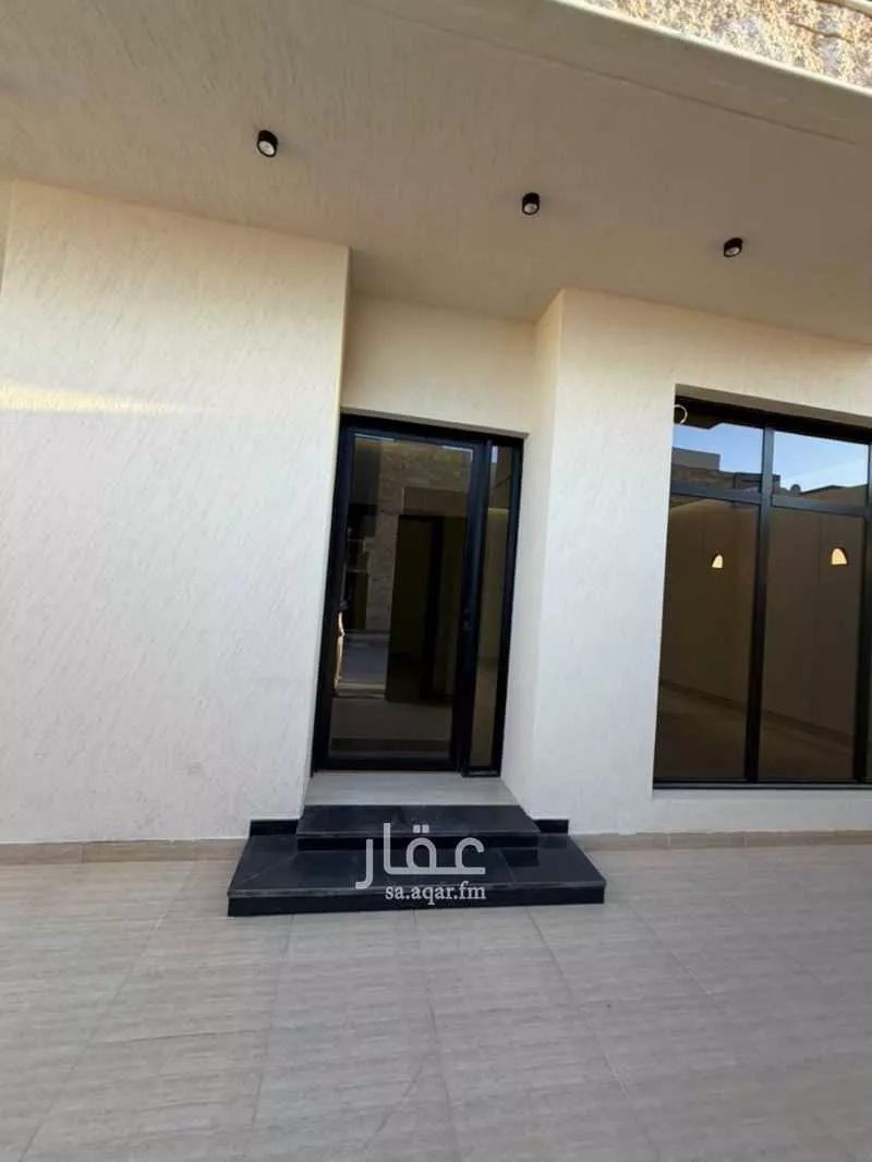 5 bedroom villa in Al Narjis 4