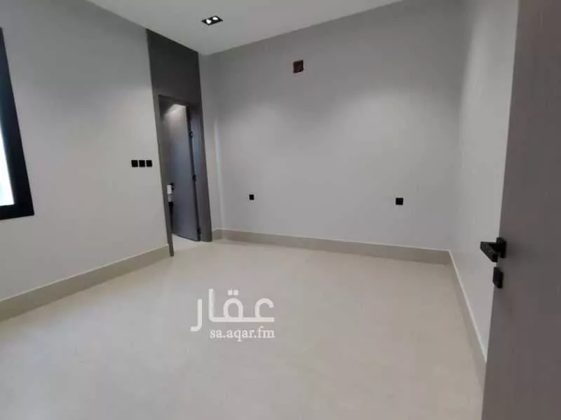 6 bedroom villa in Al Uraija Al Gharbiyah 18