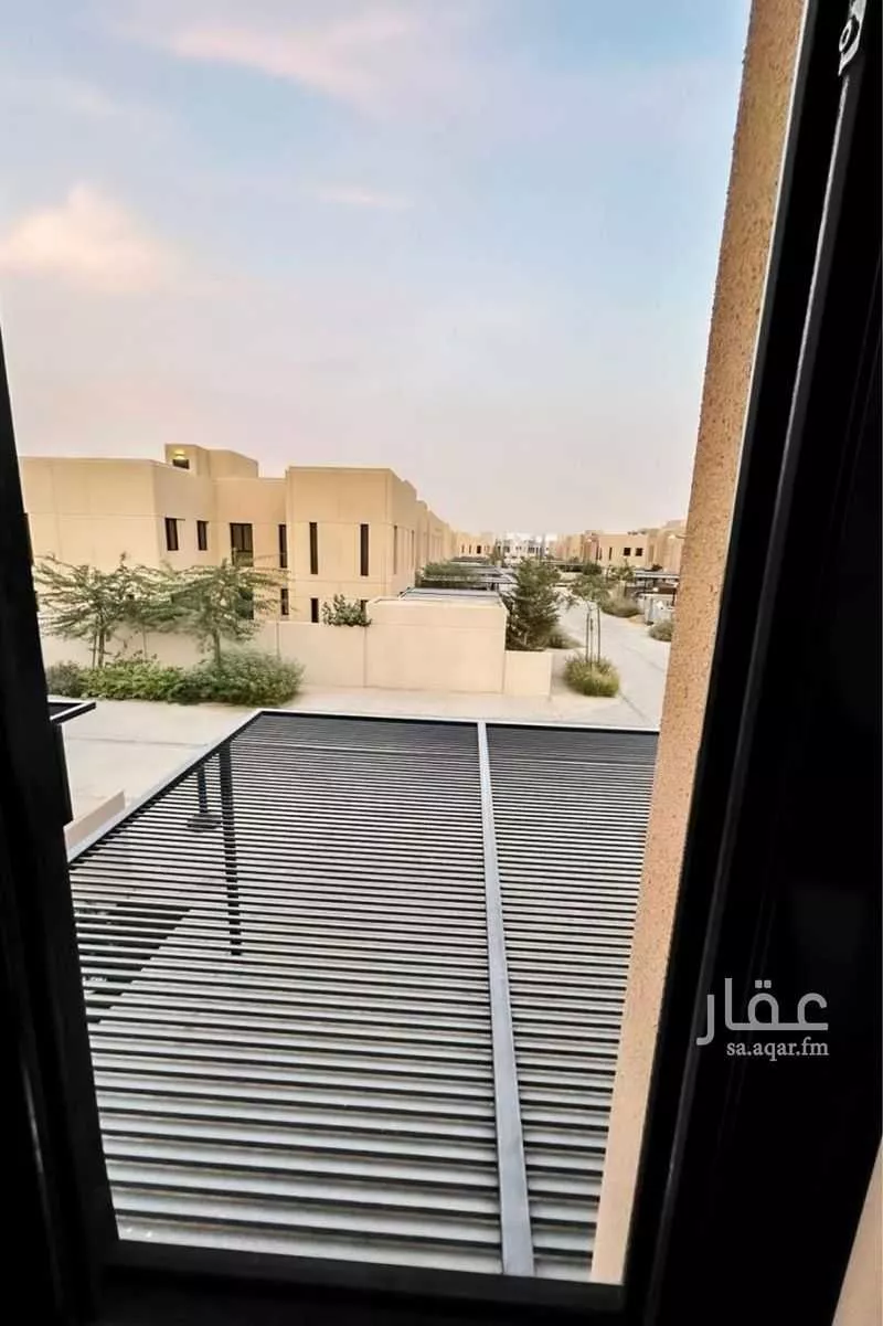فيلا 7 غرف في سدرة 3