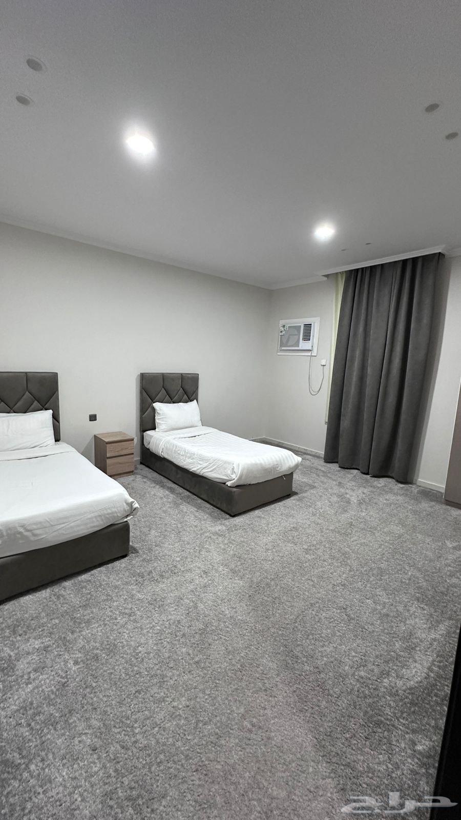5 bedroom apartment in Al Sharayea 4