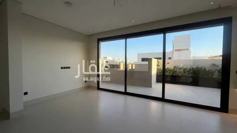 5 bedroom villa in Al Narjis 4