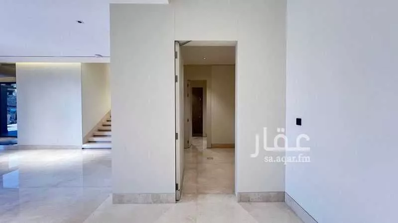 5 bedroom villa in Al Narjis 8