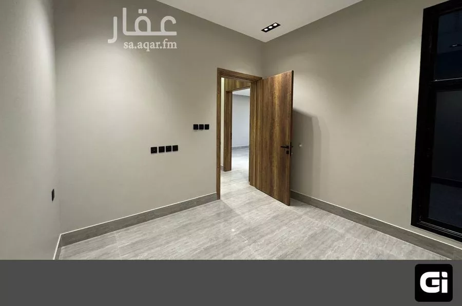 فيلا 6 غرف في العارض 9