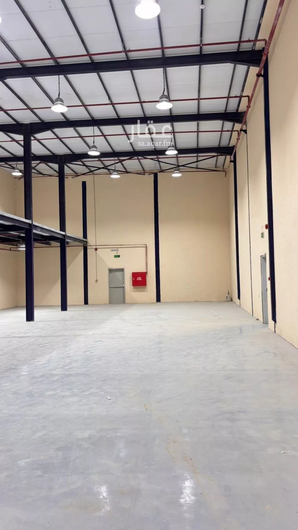 860 sqm warehouse in Al Ghnamiah 5