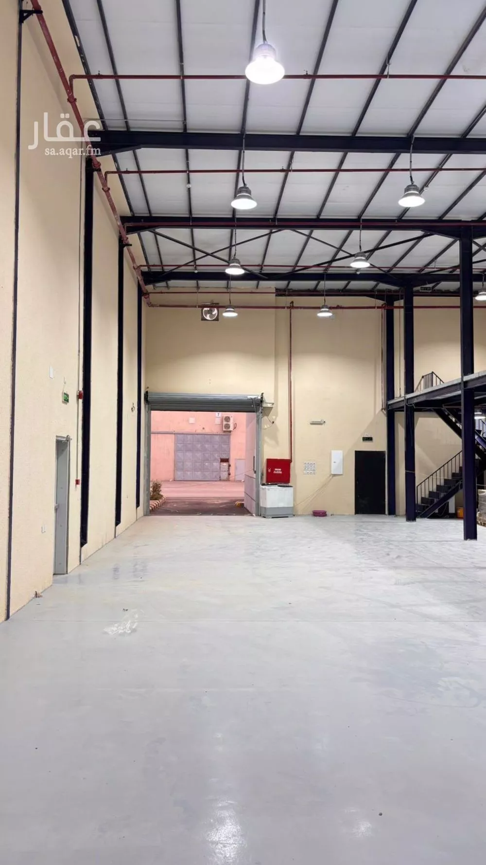 860 sqm warehouse in Al Ghnamiah 8
