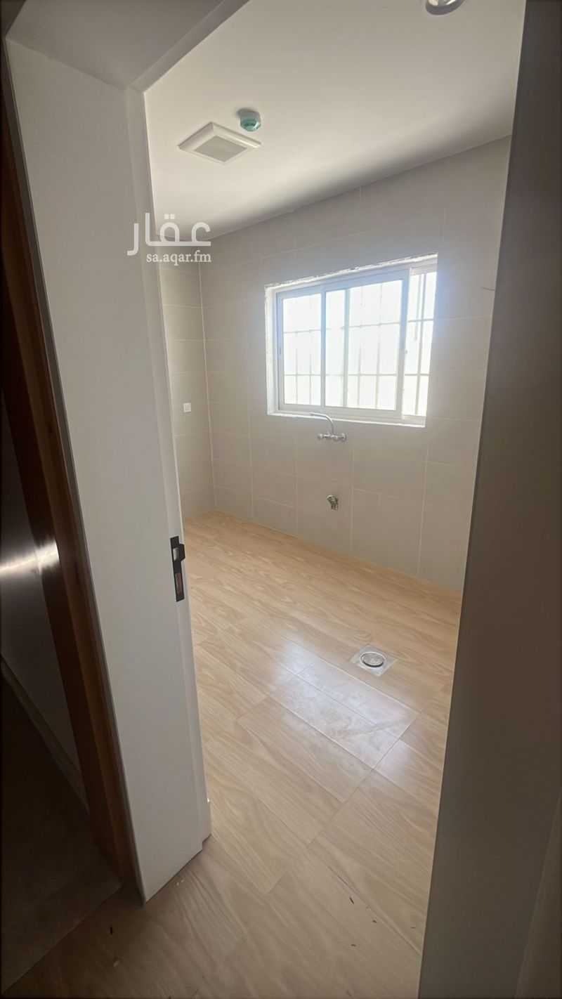 20 bedroom building in Tuwaiq, Riyadh 12