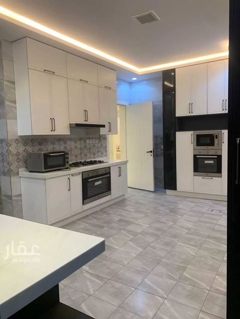 فيلا 12 غرف في الخليج 7