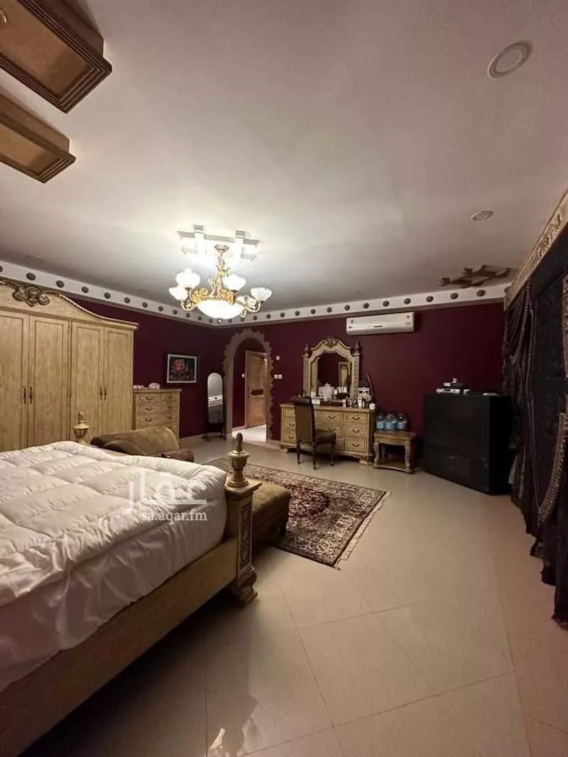 13 bedroom villa in Ishbiliyah 15