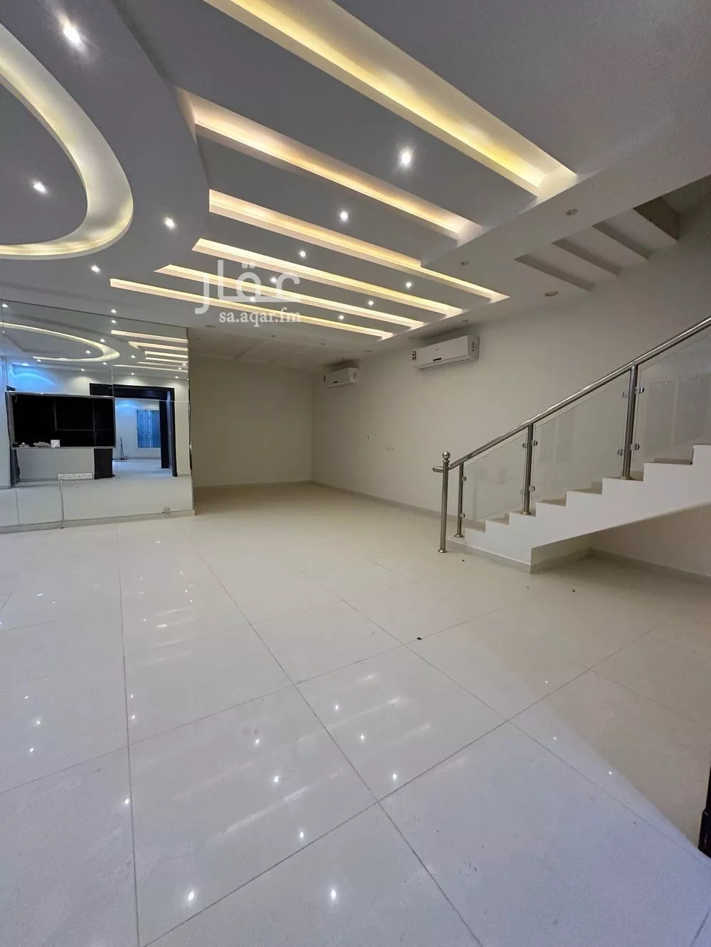 5 bedroom villa in Al Narjis 11