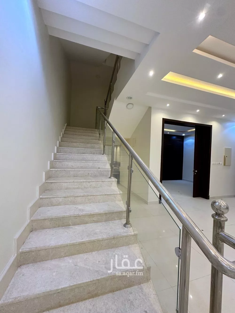 5 bedroom villa in Al Narjis 12