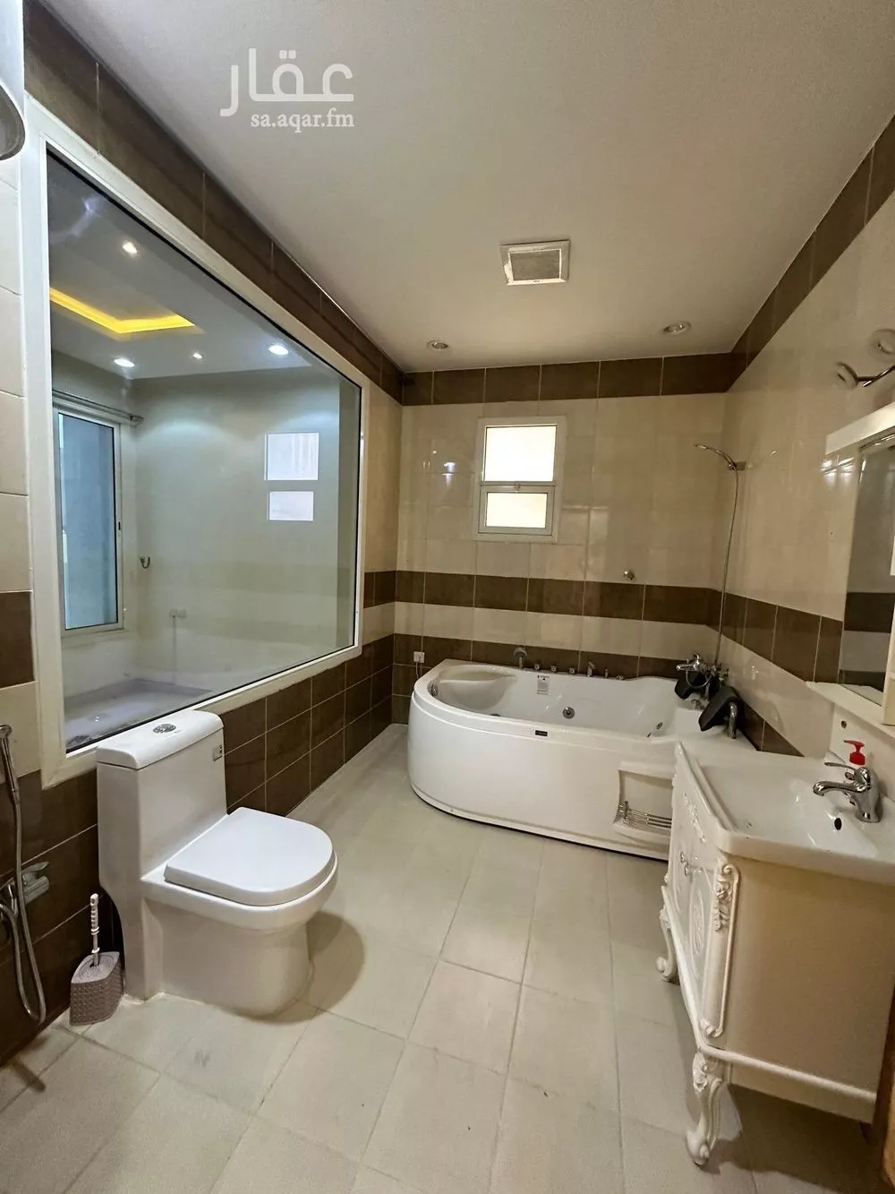 5 bedroom villa in Al Narjis 16