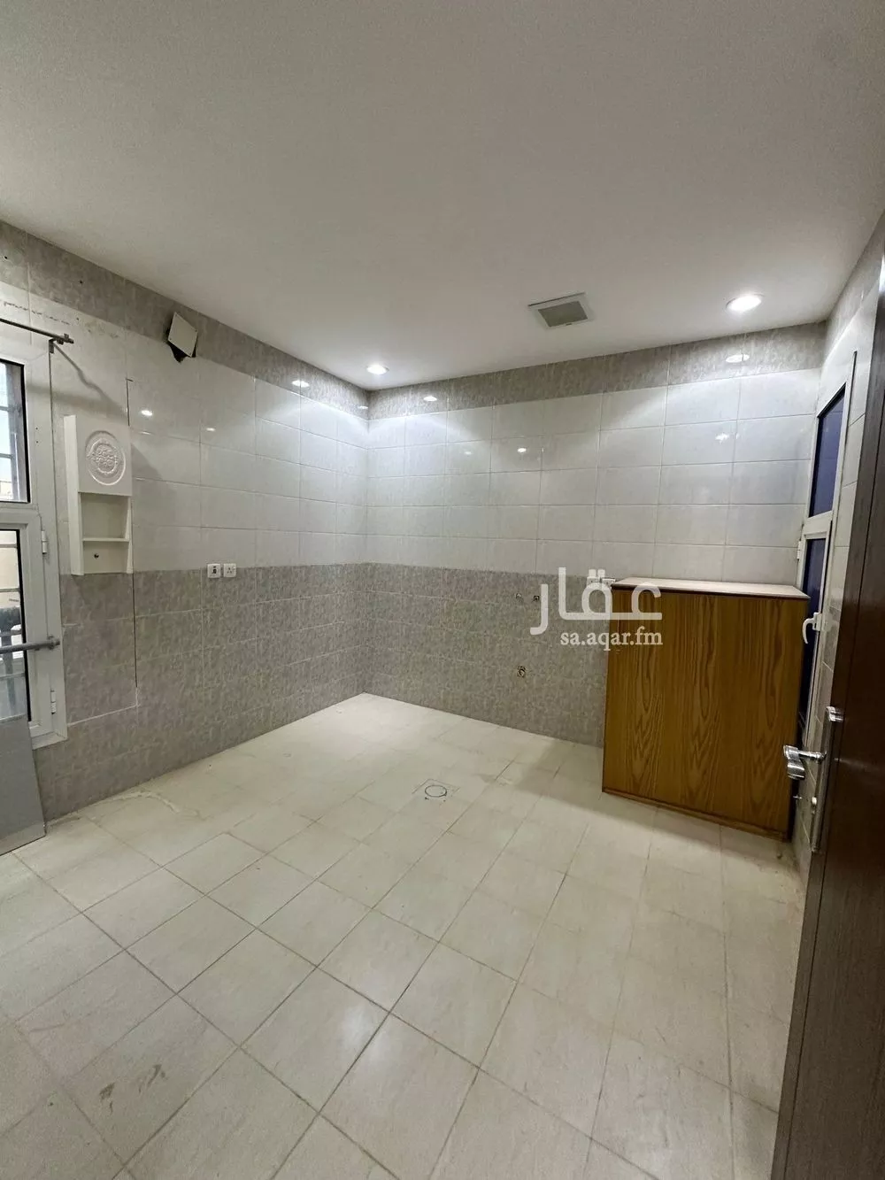 5 bedroom villa in Al Narjis 27