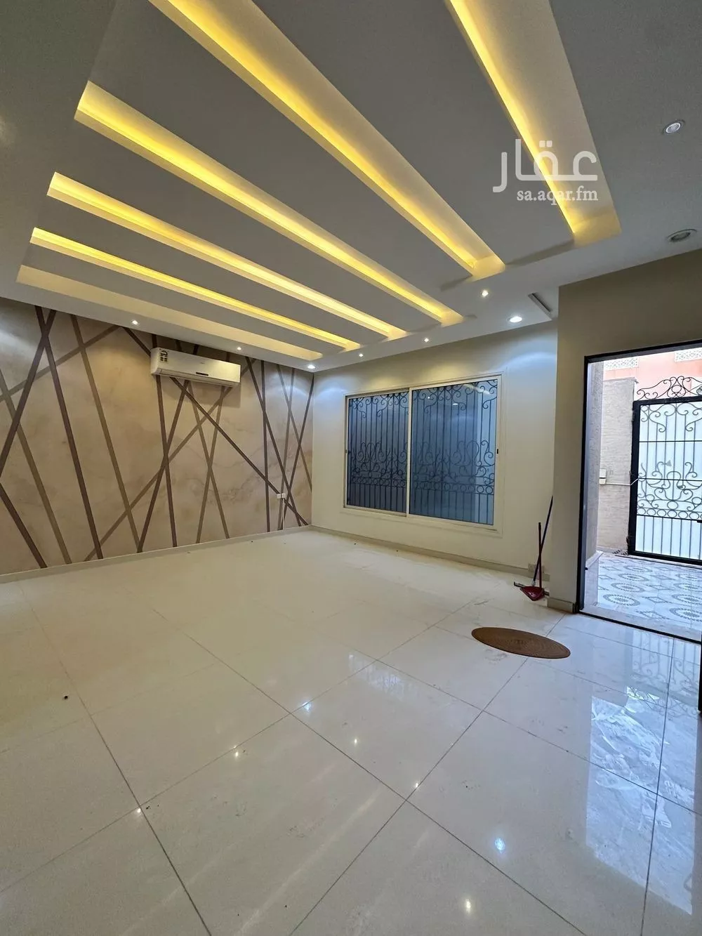 5 bedroom villa in Al Narjis 6