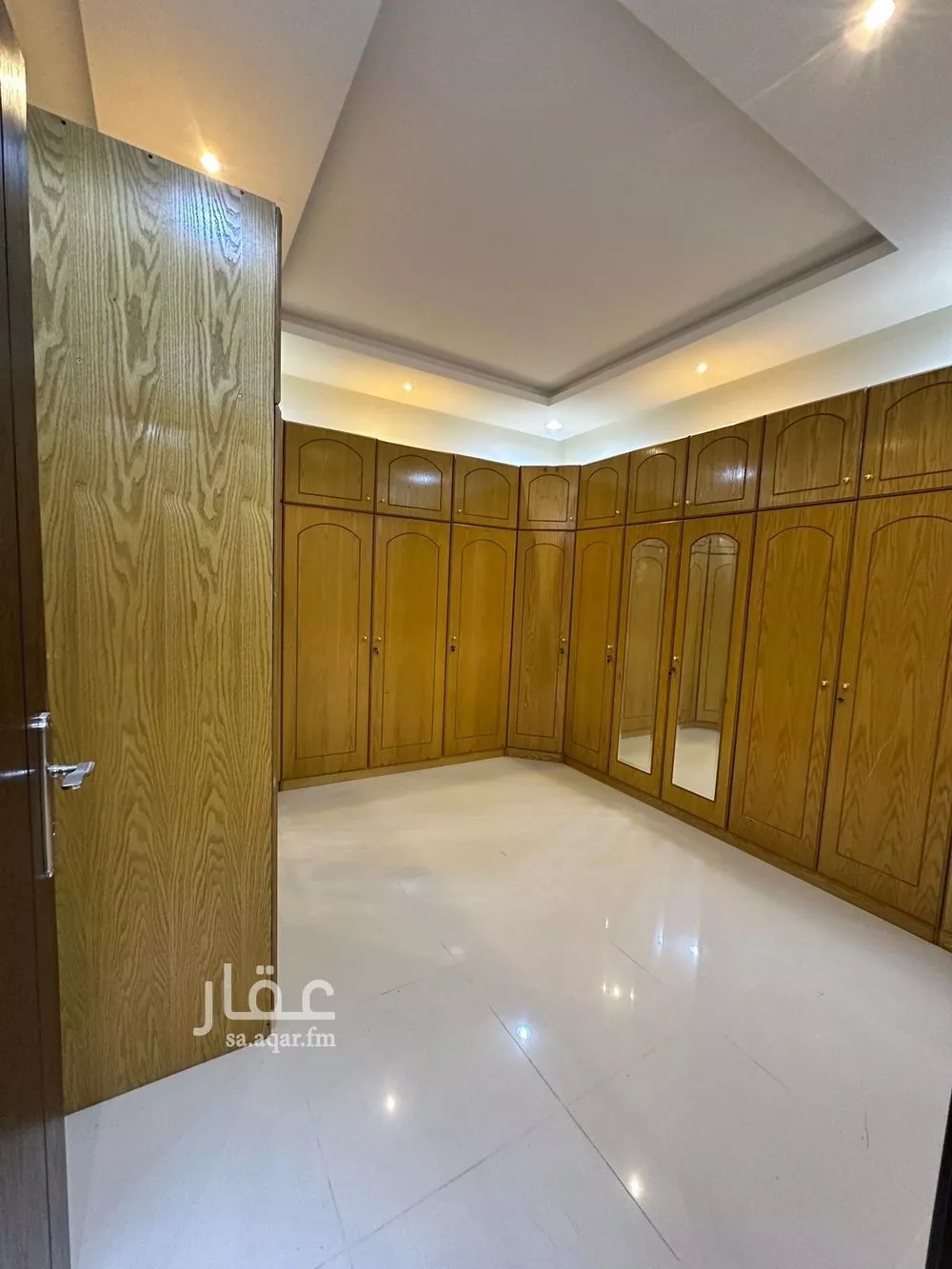 5 bedroom villa in Al Narjis 7