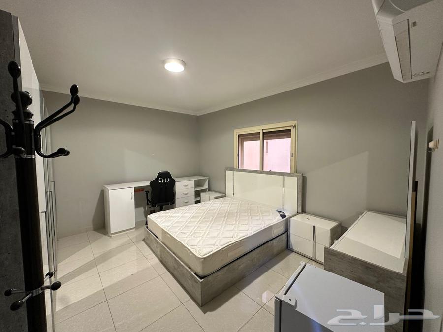 شقة 6 غرف في الإسكان 6