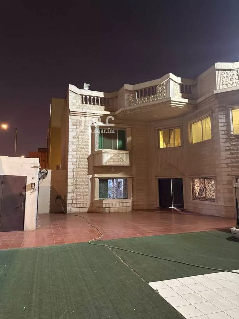 فيلا 9 غرف في الملك فيصل 5