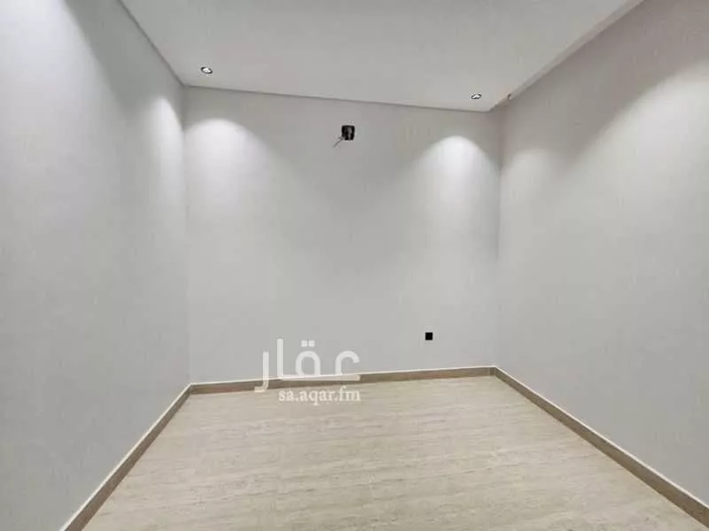 فيلا 7 غرف في الشرق 6