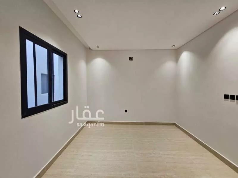 فيلا 7 غرف في الشرق 7