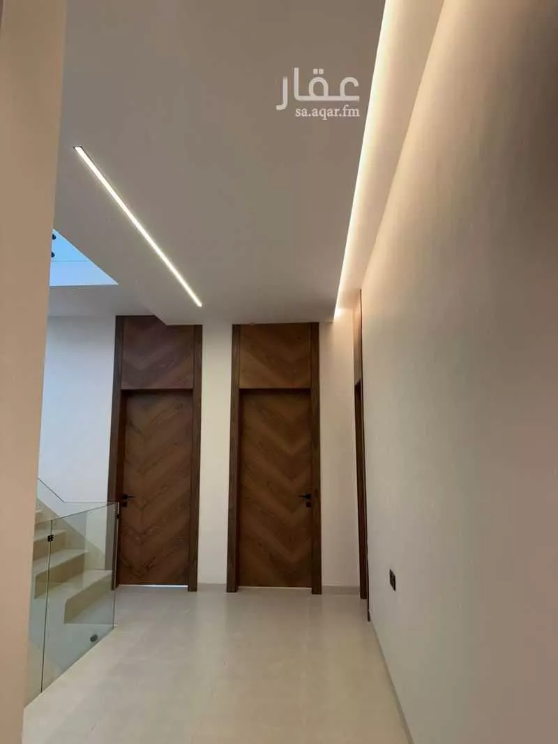 فيلا 5 غرف في العارض 4
