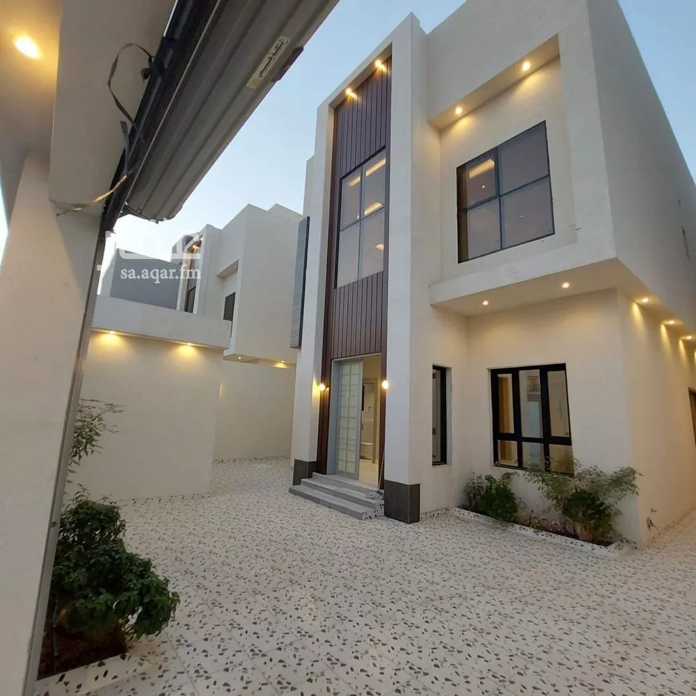 5 bedroom villa in Al Narjis 3