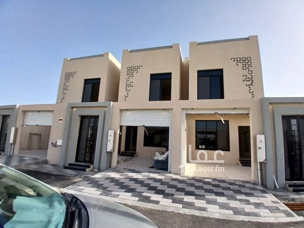 8 bedroom villa in Al Amwaj 2