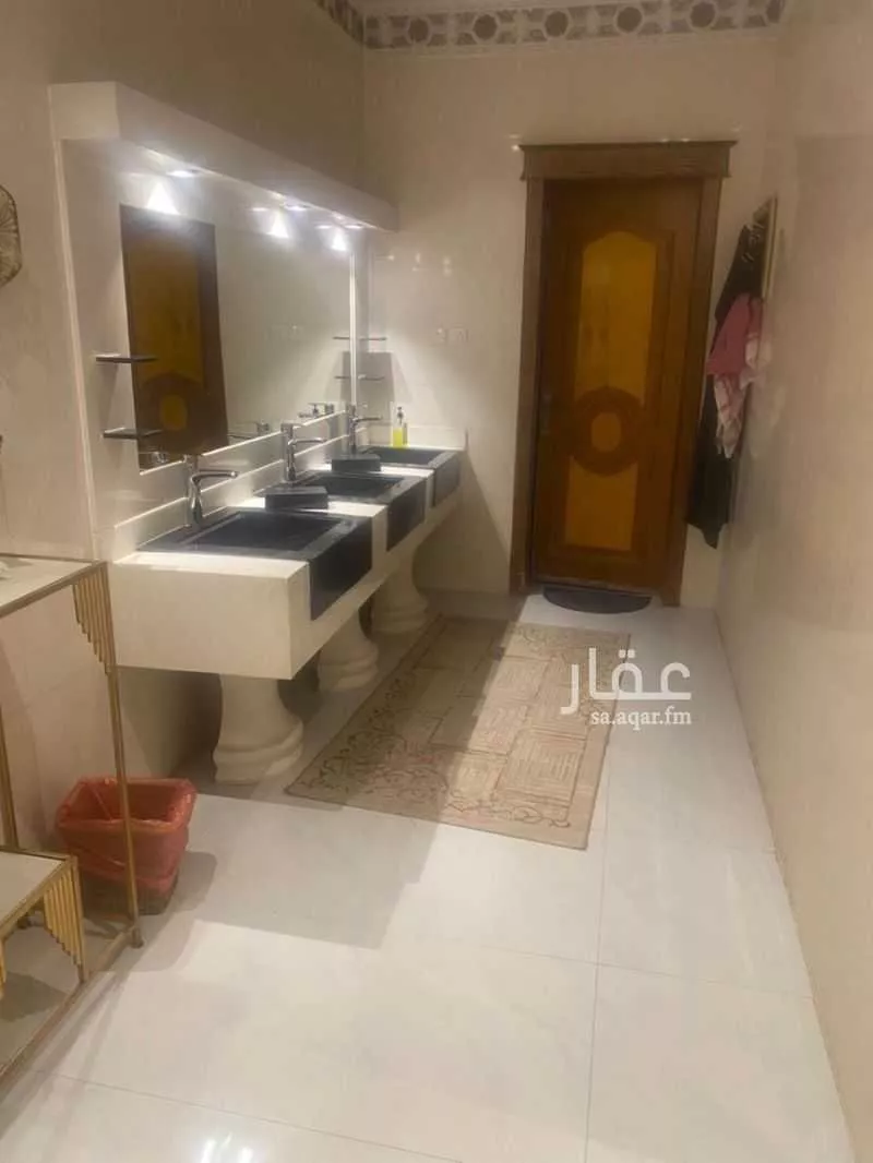 5 bedroom villa in Al Munsiyah 5