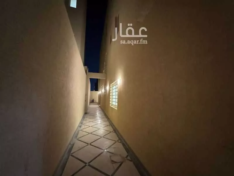 فيلا 5 غرف في النرجس 28