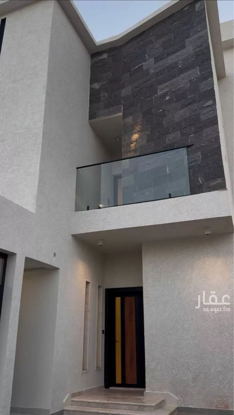 فيلا 5 غرف في الملك فهد 2