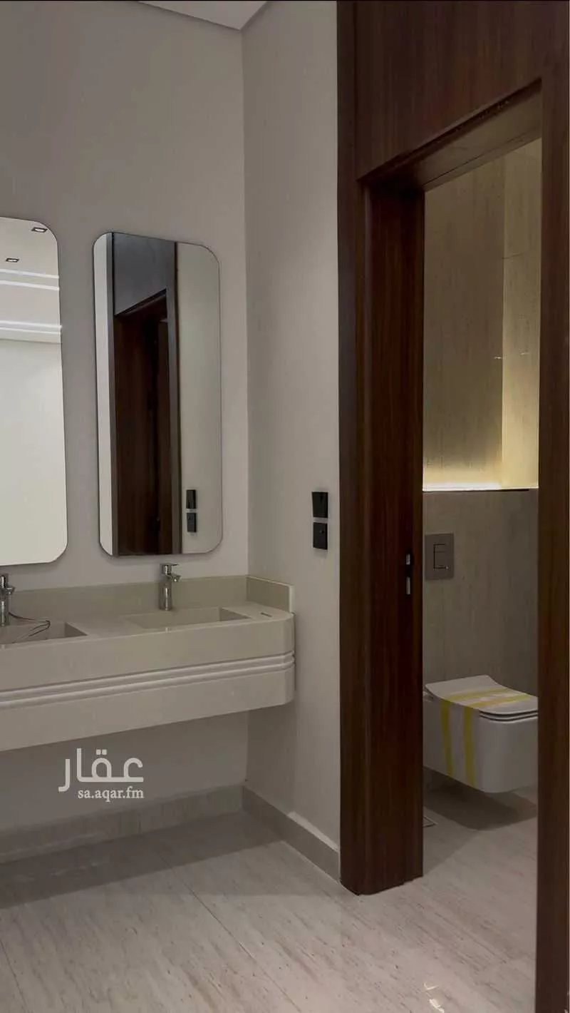 فيلا 5 غرف في الملك فهد 4