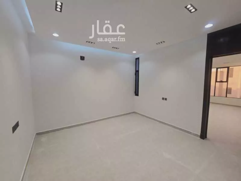 5 bedroom villa in Al Uraija Al Gharbiyah 2