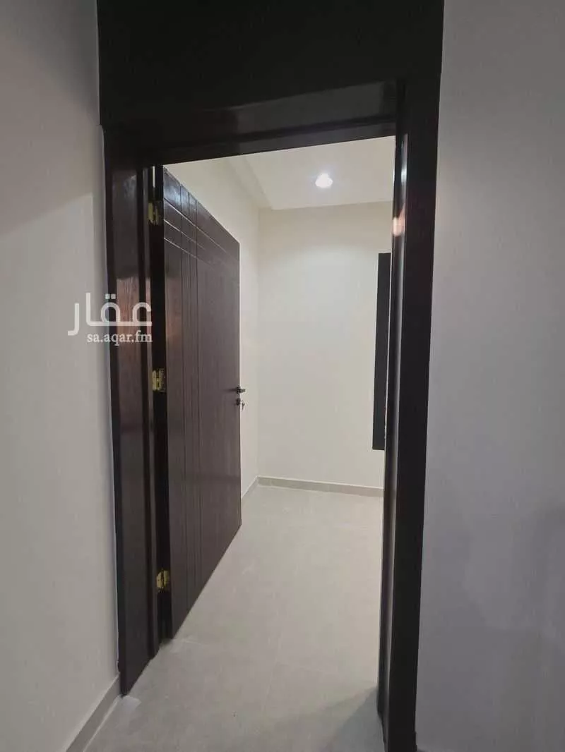 5 bedroom villa in Al Uraija Al Gharbiyah 12
